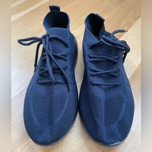 Women’s Navy Knit Sneakers